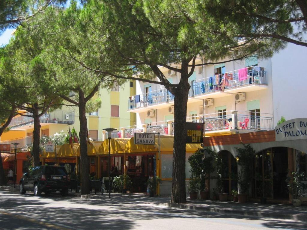 Hotel Canova Lido di Jesolo Exteriör bild